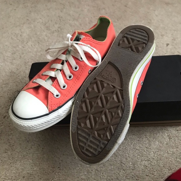 Coral color converse - Picture 3 of 5